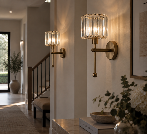 Cristallo wireless wall light —brushed brass